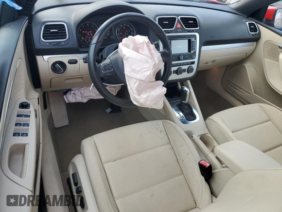 2015 Volkswagen Eos Komfort with VIN WVWBW8AH9FV003310, listed as a Copart auction lot 65459924 with 71,064 mi miles and Non Repairable. Bid and sale history available at DreamBid. Image 8.