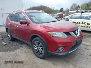 2015 Nissan Rogue SV z VIN 5N1AT2MV4FC828536, wystawiony jako IAAI lot #42009767 z przebiegiem 163 810 mil mil oraz . Historia ofert i sprzedaży dostępna na DreamBid. Obrazek 1.