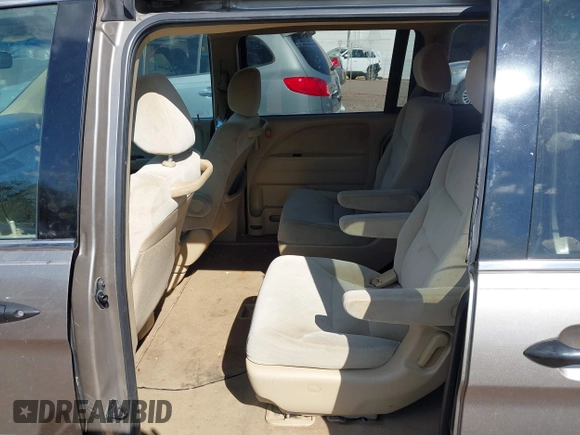 2010 Honda Odyssey LX with VIN 5FNRL3H25AB018051, listed as a IAAI auction lot 41886393 with 256,554 mi miles. Bid and sale history available at carsss.com. Image 8.
