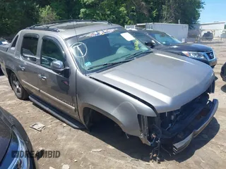 2008 Chevrolet Avalanche 2LT with VIN 3GNFK12388G221166, listed as a IAAI auction lot 42582366 with 148,880 mi miles and . Bid and sale history available at DreamBid. Image 1.
