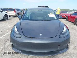 2023 Tesla Model 3 z VIN 5YJ3E1EA0PF403168, wystawiony jako IAAI lot #42002584 z przebiegiem 35 875 mil mil oraz . Historia ofert i sprzedaży dostępna na DreamBid. Obrazek 12.