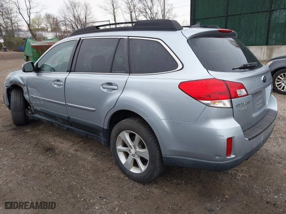 2014 Subaru Outback 2.5i Premium with VIN 4S4BRBCC8E3243525, listed as a IAAI auction lot 41997680 with 137,492 mi miles. Bid and sale history available at carsss.com. Image 3.