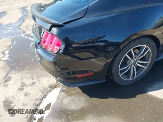 2015 Ford Mustang EcoBoost z VIN 1FA6P8TH4F5377048, wystawiony jako IAAI lot #42234256 z przebiegiem 160 455 mil mil oraz . Historia ofert i sprzedaży dostępna na DreamBid. Obrazek 20.