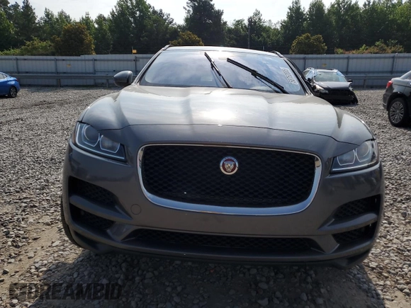 2017 Jaguar F-Pace 35t Premium with VIN SADCJ2BV0HA894638, listed as a Copart auction lot 58752885 with 77,299 mi miles and Salvage title. Bid and sale history available at DreamBid. Image 5.