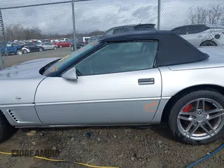1996 Chevrolet Corvette with VIN 1G1YY32P4T5120035, listed as a IAAI auction lot 41608271 with 1 mi miles. Bid and sale history available at carsss.com. Image 6.