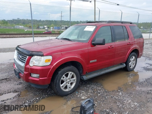 2007 Ford Explorer XLT with VIN 1FMEU73E67UB66077, listed as a IAAI auction lot 42121326 with 157,251 mi miles. Bid and sale history available at carsss.com. Image 2.