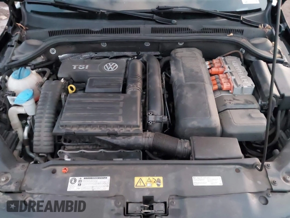 2013 Volkswagen Jetta Hybrid SEL with VIN 3VW637AJ1DM277984, listed as a IAAI auction lot 41450384 with 117,665 mi miles and . Bid and sale history available at DreamBid. Image 10.