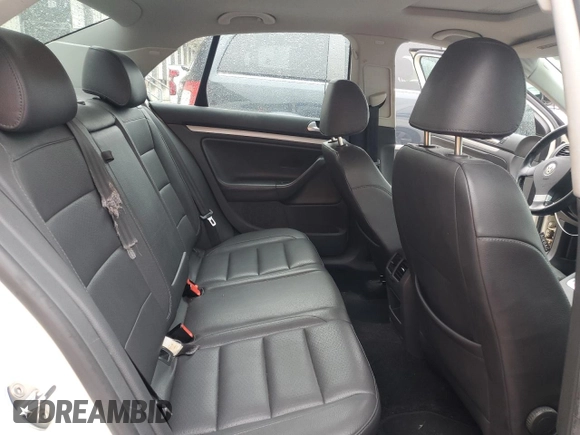 2008 Volkswagen Jetta SE с VIN 3VWRZ71K68M102415, выставлен на аукционе Copart как лот 58691905 с пробегом 151 021 миль миль и Списание • Salvage title. История ставок и продаж доступна на DreamBid. Изображение 10.