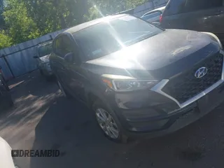 2020 Hyundai Tucson SE z VIN KM8J23A41LU181796, wystawiony jako IAAI lot #42405959 z przebiegiem Nie podano mil oraz . Historia ofert i sprzedaży dostępna na DreamBid. Obrazek 1.