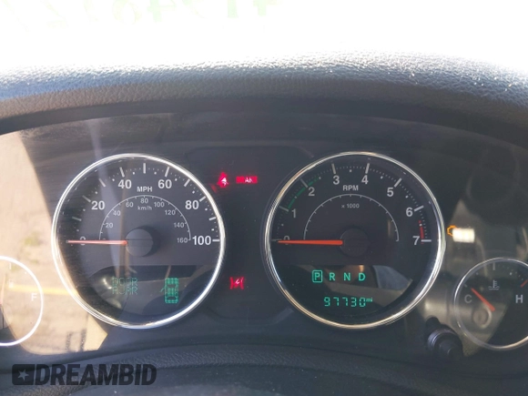 2017 Jeep Wrangler Unlimited Sahara with VIN 1C4BJWEG1HL746854, listed as a IAAI auction lot 41948127 with 97,730 mi miles. Bid and sale history available at carsss.com. Image 7.