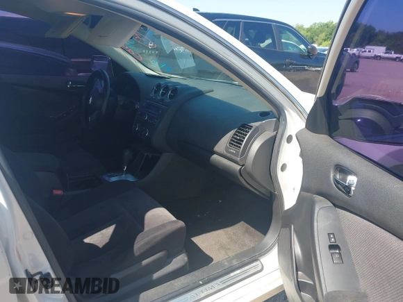 2009 Nissan Altima S with VIN 1N4AL21EX9N557960, listed as a IAAI auction lot 42061700 with 222,783 mi miles and . Bid and sale history available at DreamBid. Image 5.