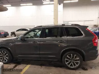 2017 Volvo XC90 Momentum with VIN YV4A22PK6H1131017, listed as a IAAI auction lot 40843305 with 134,205 mi miles. Bid and sale history available at carsss.com. Image 15.