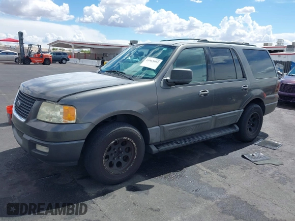 2004 Ford Expedition Special Service with VIN 1FMRU15WX4LB52060, listed as a IAAI auction lot 41963092 with 202,622 mi miles. Bid and sale history available at carsss.com. Image 2.