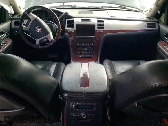2007 Cadillac Escalade z VIN 1GYEC63857R355604, wystawiony jako Copart lot #47065715 z przebiegiem 199 631 mil mil oraz Szkoda całkowita • Salvage title. Historia ofert i sprzedaży dostępna na DreamBid. Obrazek 8.
