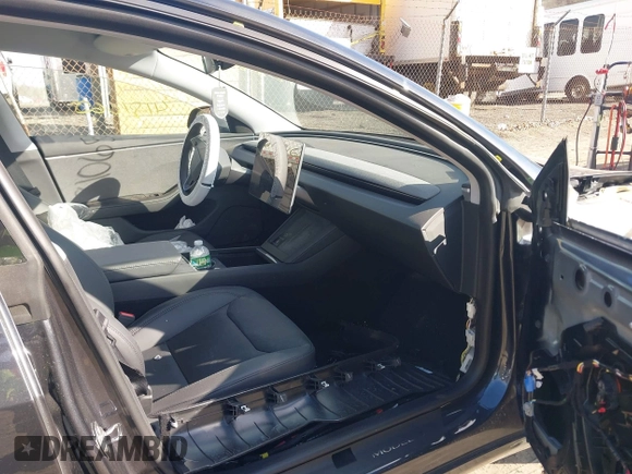 2024 Tesla Model 3 with VIN 5YJ3E1EA1RF735347, listed as a IAAI auction lot 41810655 with 14,901 mi miles. Bid and sale history available at carsss.com. Image 5.