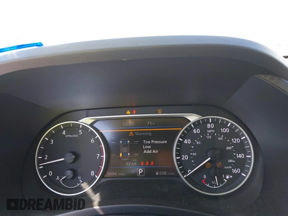 2024 Nissan Sentra SR with VIN 3N1AB8DV7RY361640, listed as a IAAI auction lot 42032715 with 9,494 mi miles and . Bid and sale history available at DreamBid. Image 7.