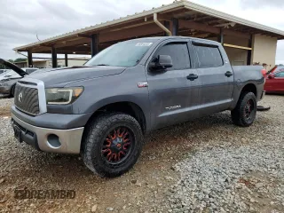 2012 Toyota Tundra z VIN 5TFDW5F1XCX264609, wystawiony jako Copart lot #55804585 z przebiegiem 224 662 mil mil oraz Szkoda całkowita • Salvage title. Historia ofert i sprzedaży dostępna na DreamBid. Obrazek 1.