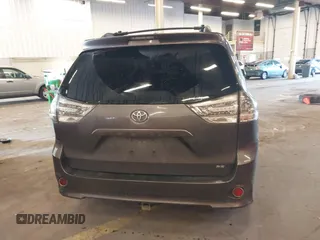 2011 Toyota Sienna SE with VIN 5TDXK3DC7BS034516, listed as a IAAI auction lot 41539955 with 209,309 mi miles. Bid and sale history available at carsss.com. Image 16.