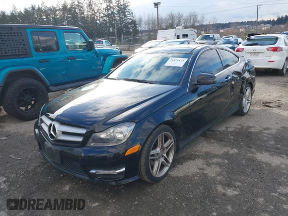 2013 Mercedes-Benz C 250 z VIN WDDGJ4HB0DG104144, wystawiony jako IAAI lot #41516124 z przebiegiem 117 916 mil mil oraz . Historia ofert i sprzedaży dostępna na DreamBid. Obrazek 2.