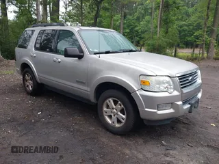 2008 Ford Explorer XLT z VIN 1FMEU63E88UB07334, wystawiony jako IAAI lot #42287061 z przebiegiem 190 978 mil mil oraz . Historia ofert i sprzedaży dostępna na DreamBid. Obrazek 1.