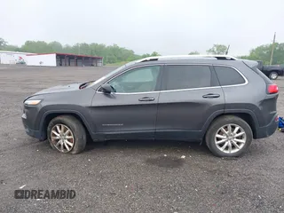 2017 Jeep Cherokee High Altitude z VIN 1C4PJMDS9HW561269, wystawiony jako IAAI lot #42245556 z przebiegiem 110 772 mil mil oraz . Historia ofert i sprzedaży dostępna na DreamBid. Obrazek 14.