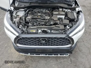 2022 Toyota Corolla Cross XLE with VIN 7MUDAAAG6NV014706, listed as a Copart auction lot 52456065 with 31,041 mi miles and Salvage title. Bid and sale history available at DreamBid. Image 13.