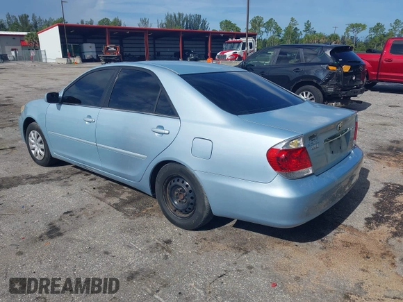 2005 Toyota Camry LE with VIN 4T1BE30KX5U589356, listed as a IAAI auction lot 42471176 with 142,153 mi miles and . Bid and sale history available at DreamBid. Image 3.