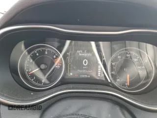 2019 Jeep Cherokee Latitude z VIN 1C4PJMCB2KD330721, wystawiony jako Copart lot #58840055 z przebiegiem 114 770 mil mil oraz Szkoda całkowita • Salvage title. Historia ofert i sprzedaży dostępna na DreamBid. Obrazek 9.