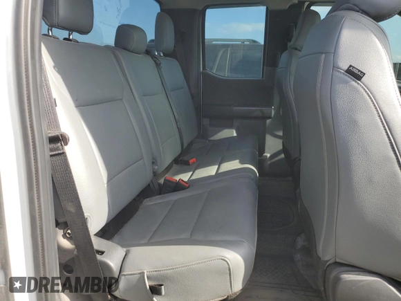 2023 Ford F-150 XL z VIN 1FTFX1E59PKF07963, wystawiony jako Copart lot #53146275 z przebiegiem 37 380 mil mil oraz Szkoda całkowita • Salvage title. Historia ofert i sprzedaży dostępna na DreamBid. Obrazek 10.