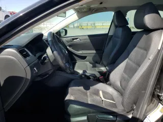 2011 Volkswagen Jetta Sedan SE w/Convenience & Sunroof PZEV with VIN 3VWDZ7AJ7BM345398, listed as a Copart auction lot 48942375 with 141,882 mi miles and Salvage Title. Bid and sale history available at carsss.com. Image 7.