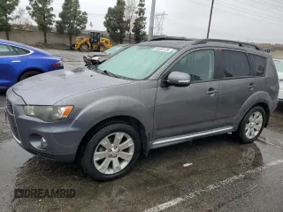 2011 Mitsubishi Outlander SE z VIN JA4JT3AW2BU038500, wystawiony jako Copart lot #45203175 z przebiegiem 108 110 mil mil oraz Czysty tytuł • Clean title. Historia ofert i sprzedaży dostępna na DreamBid. Obrazek 1.