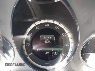 2013 Mercedes-Benz E 550 Sport z VIN WDDHF9BBXDA716236, wystawiony jako IAAI lot #41411124 z przebiegiem 159 401 mil mil oraz . Historia ofert i sprzedaży dostępna na DreamBid. Obrazek 16.