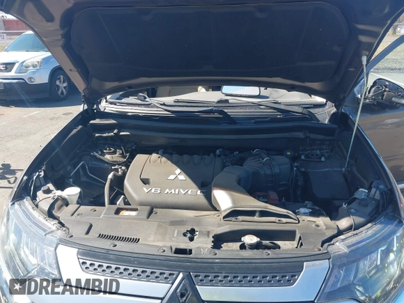 2020 Mitsubishi Outlander GT z VIN JA4JZ4AX4LZ008884, wystawiony jako IAAI lot #41800171 z przebiegiem 59 533 mil mil oraz . Historia ofert i sprzedaży dostępna na DreamBid. Obrazek 10.