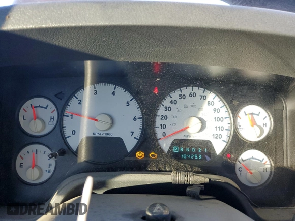 2007 Dodge 1500 ST with VIN 1D7HU18P87J513814, listed as a Copart auction lot 81496054 with 184,253 mi miles and Salvage Title. Bid and sale history available at DreamBid. Image 9.