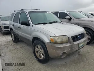 2005 Ford Escape XLT with VIN 1FMYU03135DA00081, listed as a Copart auction lot 74485414 with 0 mi miles and Salvage Title. Bid and sale history available at carsss.com. Image 4.