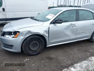 2014 Volkswagen Passat S с VIN 1VWAP7A39EC002589, выставлен на аукционе IAAI как лот 41285260 с пробегом 102 489 миль миль и . История ставок и продаж доступна на DreamBid. Изображение 6.