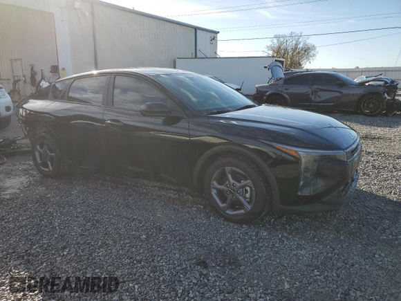2025 Kia K4 LXS with VIN 3KPFT4DE1SE009962, listed as a Copart auction lot 42430405 with 6,365 mi miles and Salvage Title. Bid and sale history available at carsss.com. Image 4.