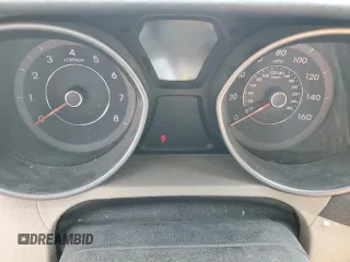 2014 Hyundai Elantra SE с VIN 5NPDH4AE6EH495780, выставлен на аукционе Copart как лот 51750655 с пробегом Не указан миль и Списание • Salvage title. История ставок и продаж доступна на DreamBid. Изображение 9.