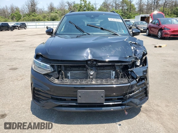 2023 Volkswagen Tiguan SE R-Line Black with VIN 3VV8B7AX3PM141106, listed as a Copart auction lot 62381835 with 18,153 mi miles and Salvage title. Bid and sale history available at DreamBid. Image 5.