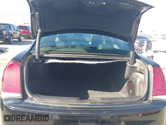 2015 Chrysler 300 with VIN 2C3CCAGG1FH815698, listed as a IAAI auction lot 41853449 with 172,507 mi miles. Bid and sale history available at carsss.com. Image 18.