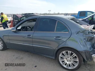 2008 Mercedes-Benz E-Class Luxury 3.5L with VIN WDBUF56X68B220680, listed as a IAAI auction lot 41816698 with 221,219 mi miles. Bid and sale history available at carsss.com. Image 14.