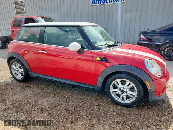 2011 MINI Hardtop with VIN WMWSU3C54BT095490, listed as a Copart auction lot 64220255 with 81,121 mi miles and Clean title. Bid and sale history available at DreamBid. Image 4.
