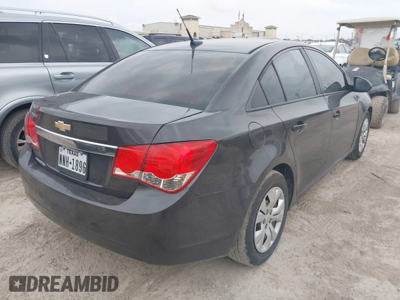 2014 Chevrolet Cruze LS z VIN 1G1PA5SH7E7208234, wystawiony jako IAAI lot #42406322 z przebiegiem 171 414 mil mil oraz . Historia ofert i sprzedaży dostępna na DreamBid. Obrazek 4.