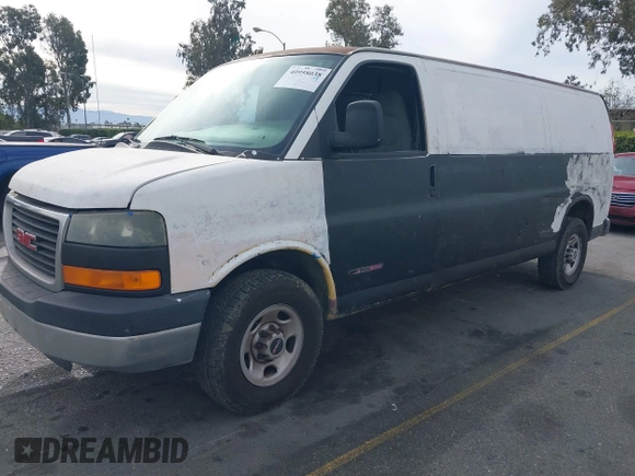 2006 GMC Savana Cargo Van Y3H Paratransit with VIN 1GTHG39U061213703, listed as a IAAI auction lot 40958038 with 233,889 mi miles. Bid and sale history available at carsss.com. Image 17.