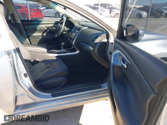 2014 Nissan Altima SL with VIN 1N4BL3AP7EC412585, listed as a IAAI auction lot 41647667 with 120,193 mi miles and . Bid and sale history available at DreamBid. Image 5.
