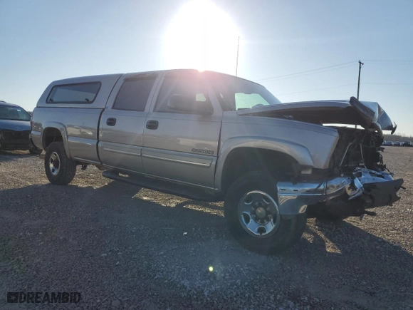 2005 Chevrolet Silverado 2500HD LS with VIN 1GCHK23U05F973102, listed as a Copart auction lot 45913155 with 0 mi miles and Salvage Title. Bid and sale history available at carsss.com. Image 4.