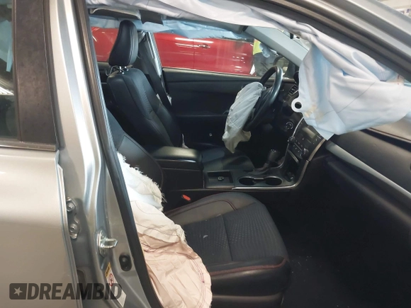 2015 Toyota Camry XLE with VIN 4T1BF1FK9FU072205, listed as a IAAI auction lot 42061915 with 117,807 mi miles. Bid and sale history available at carsss.com. Image 5.