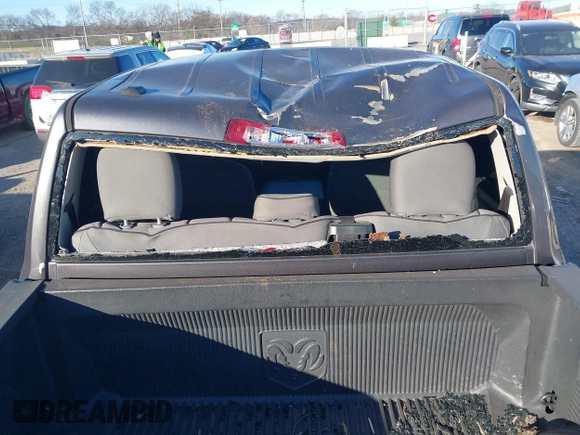 2015 Ram 1500 Express z VIN 1C6RR6KT6FS754869, wystawiony jako IAAI lot #41240025 z przebiegiem 203 775 mil mil oraz . Historia ofert i sprzedaży dostępna na DreamBid. Obrazek 6.