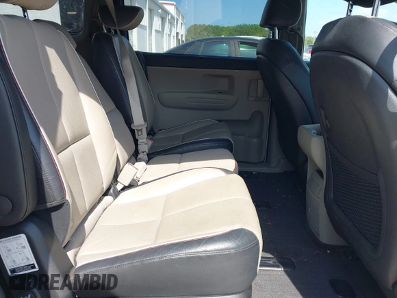 2021 Kia Sedona LX with VIN KNDMB5C12M6661917, listed as a IAAI auction lot 42129682 with 80,321 mi miles and . Bid and sale history available at carsss.com. Image 8.