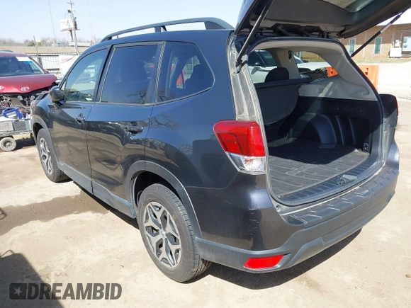 2019 Subaru Forester Premium with VIN JF2SKAEC8KH578574, listed as a IAAI auction lot 41806639 with 55,987 mi miles. Bid and sale history available at carsss.com. Image 3.